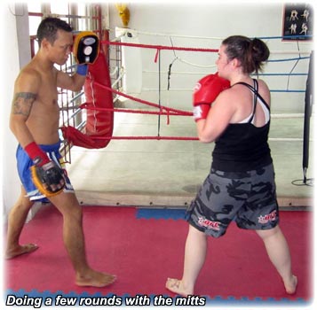 Aladdin's adventure at Chakrit Muay Thai School in FUNKY TOWN/ Bangkok