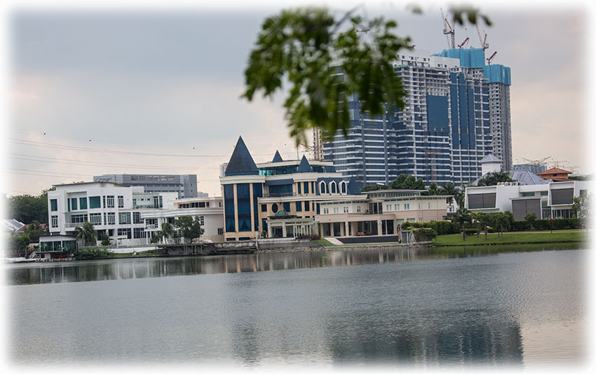 Birding/ Bird watching in Taman Tasik Ampang Hilir, Kuala Lumpur