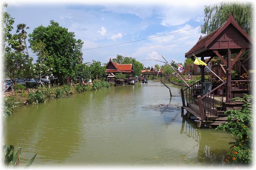 Ayutthaya floating market