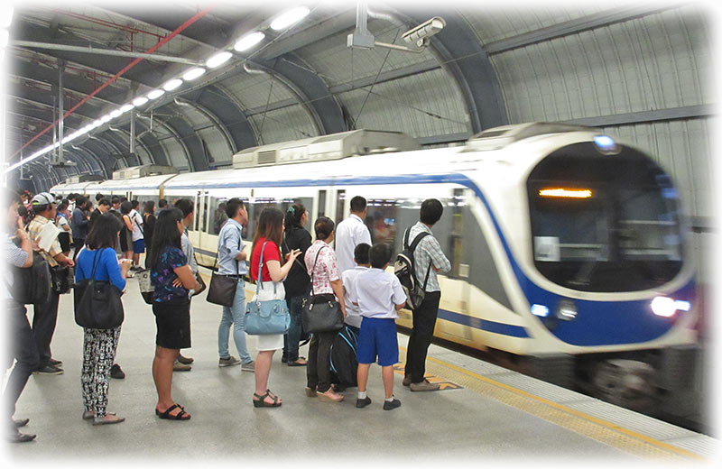 Aladdin's adventure on the sky train in Bangkok