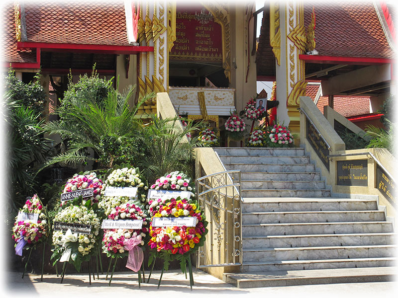 Thai Funeral at Wat Hua Lamphong (วัดหัวลำโพง)