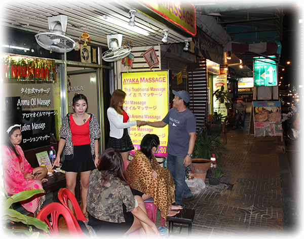 New Cowboy Restaurant & Bar on Sukhumvit Soi 22 in Bangkok