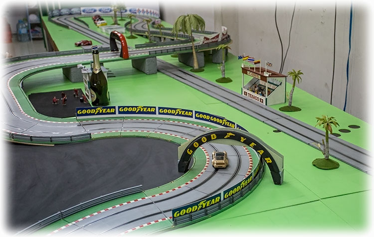 Bangkok Slot Car Club - Scalextric racing track